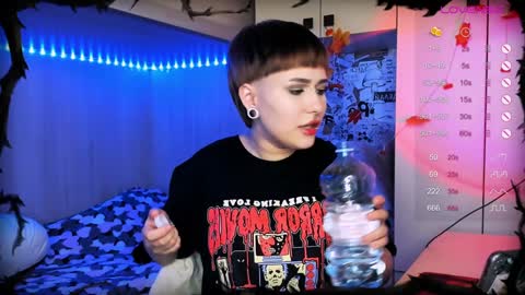 Snapshot of say_mary chatting on 12.02.24 pronoun she. name Mary. age 21. online show from 12.02.24