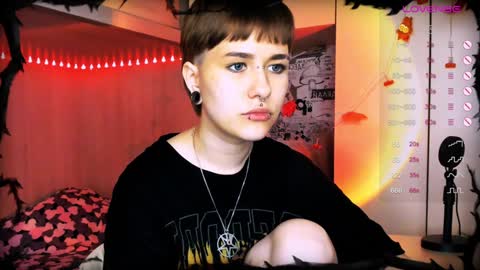 Snapshot of say_mary chatting on 12.05.24 pronoun she. name Mary. age 21. online show from 12.05.24