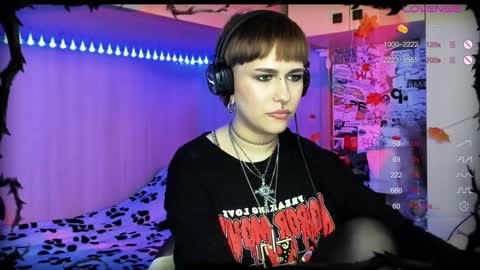 Snapshot of say_mary chatting on 12.08.24 pronoun she. name Mary. age 21. online show from 12.08.24