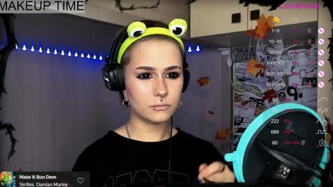 Snapshot of say_mary chatting on 12.15.24 pronoun she. name Mary. age 21. online show from 12.15.24