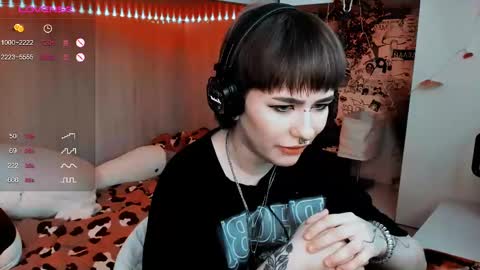 Snapshot of say_mary chatting on 02.20.25 pronoun she. name Mary. age 21. online show from 02.20.25