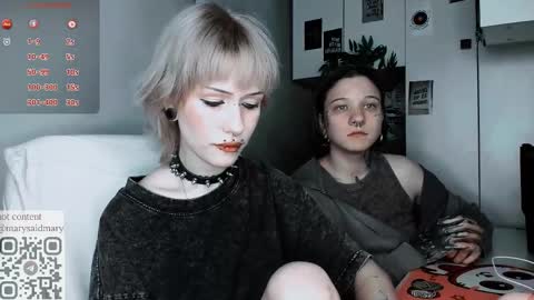 Snapshot of say_mary chatting on 09.19.25 pronoun she. name Mary. age 21. online show from 09.19.25