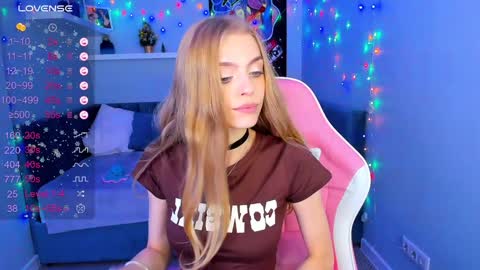 Snapshot of sayl0r_moon chatting on 12.28.24 Kira GMT 7 Mon Thu-Sun 0800am-0200pm online show from 12.28.24