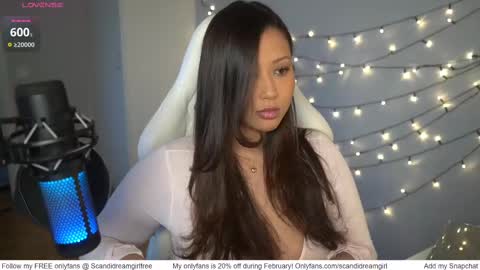 Snapshot of scandidreamgirl chatting on 03.04.25 Cara online show from 03.04.25