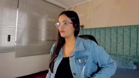 Snapshot of scarlet_rose__ chatting on 02.21.25 Scarlet online show from 02.21.25