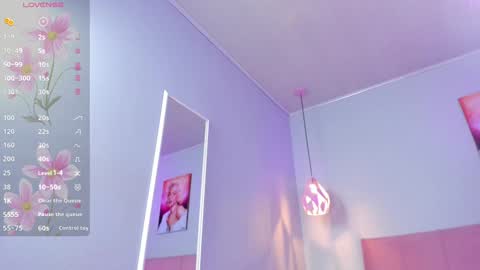 Scarlet  online show from 01.13.25