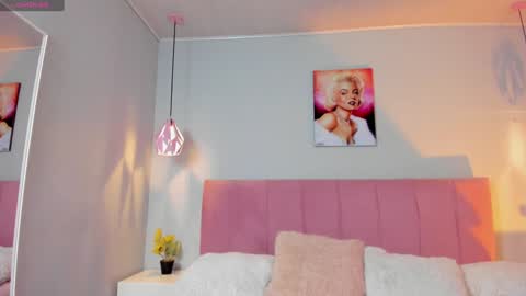 Scarlet  online show from 01.25.25