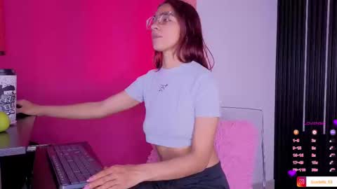 I am  Scarleth  Check mi profile online show from 09.20.25