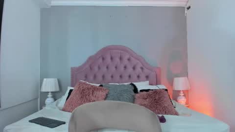 Scarlett  online show from 01.27.25