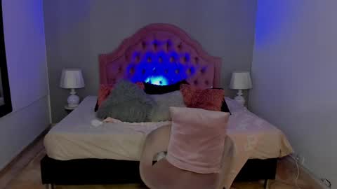 Scarlett  online show from 02.18.25