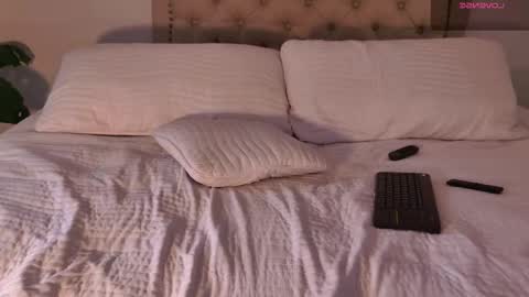 Snapshot of scarlett_grand chatting on 10.06.25 Scarlett Grand online show from 10.06.25