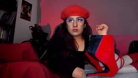 Snapshot of scarlett_sen chatting on 09.20.25 Mistress Scarlett online show from 09.20.25