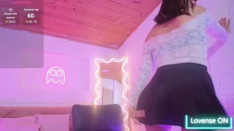 Snapshot of scarletth_tay chatting on 11.26.25 Scarletth tay online show from 11.26.25