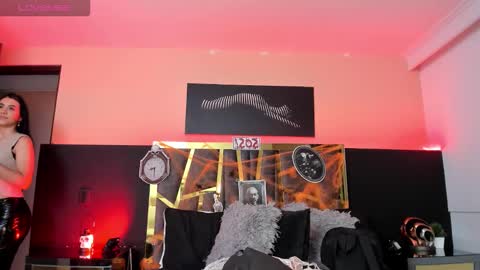 scarlettorres online show from 10.22.25