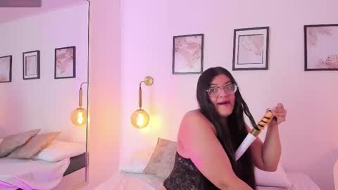 Snapshot of scarlettwhitmore chatting on 10.11.25 Scarlett Whitmore online show from 10.11.25