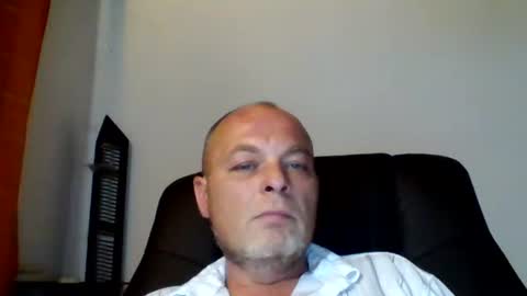 Snapshot of schnibschnab chatting on 10.11.25 schnibschnab online show from 10.11.25