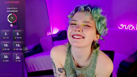 Snapshot of school_love chatting on 01.30.25 Rina online show from 01.30.25