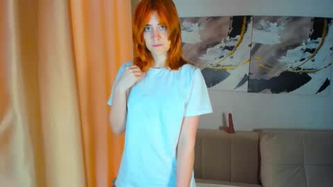 Snapshot of schoolg1rl chatting on 10.18.25 schoolg1rl online show from 10.18.25