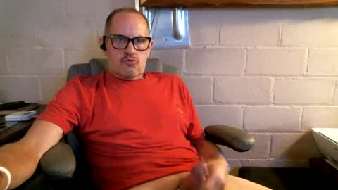 Snapshot of sdh69 chatting on 09.28.25 eating pussy sucking dick online show from 09.28.25