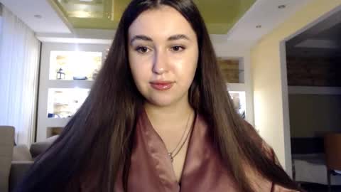 Snapshot of sea_cocktail chatting on 12.06.24 Elizabeth  online show from 12.06.24