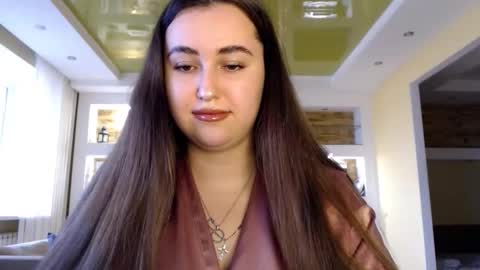 Snapshot of sea_cocktail chatting on 12.12.24 Elizabeth  online show from 12.12.24