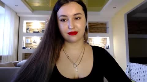 Snapshot of sea_cocktail chatting on 12.20.24 Elizabeth  online show from 12.20.24