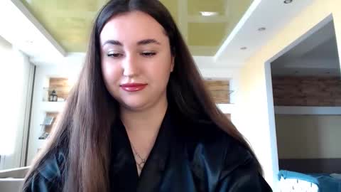 Snapshot of sea_cocktail chatting on 03.05.25 Elizabeth  online show from 03.05.25