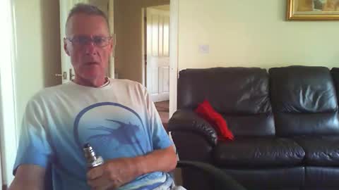 Snapshot of seakrait chatting on 11.04.25 seakrait online show from 11.04.25