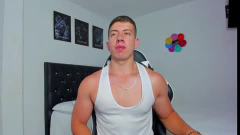 Snapshot of sean_brownx chatting on 02.28.25 Sean online show from 02.28.25