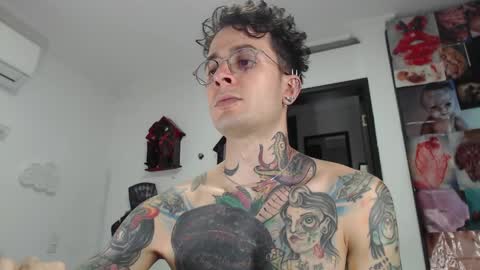 Snapshot of sebasbigdick_ chatting on 02.14.25 spityio instagram online show from 02.14.25