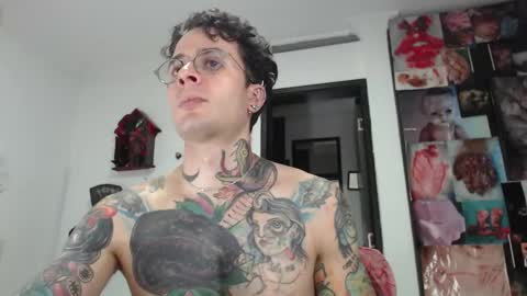 Snapshot of sebasbigdick_ chatting on 03.12.25 spityio instagram online show from 03.12.25