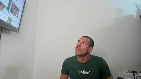 Snapshot of sebastianp13 chatting on 01.05.25 sebatian palacios online show from 01.05.25