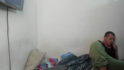 Snapshot of sebastianp13 chatting on 01.09.25 sebatian palacios online show from 01.09.25