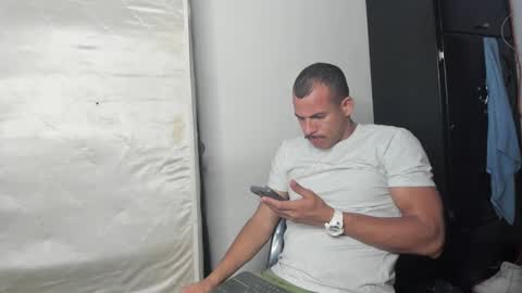 Snapshot of sebastianp13 chatting on 01.23.25 sebatian palacios online show from 01.23.25