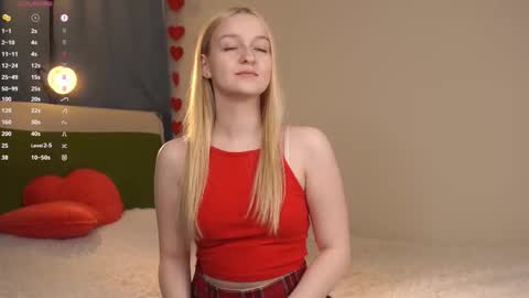 Snapshot of sebrinarainha chatting on 09.17.25 Rina online show from 09.17.25