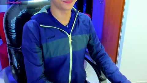 Snapshot of secret_justin chatting on 11.26.25 JUSTIN online show from 11.26.25