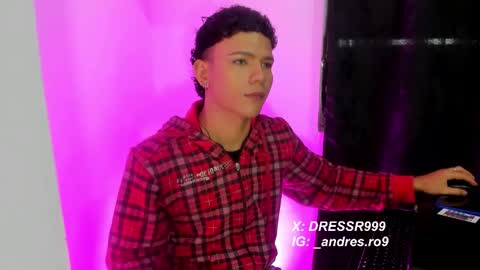 Snapshot of secret_justin chatting on 12.04.25 JUSTIN online show from 12.04.25