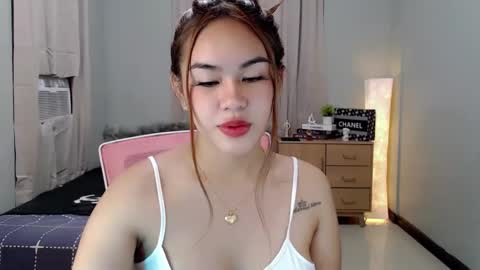 Chloe online show from 02.12.25