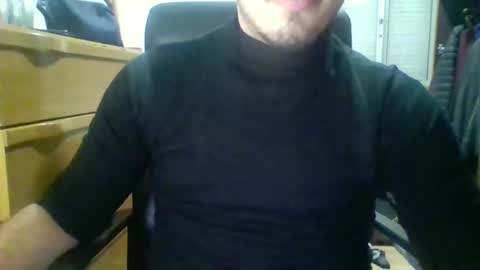 Snapshot of secretcutie200 chatting on 11.05.25 secretcutie200 online show from 11.05.25