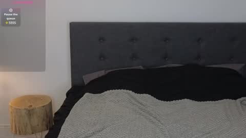 Snapshot of seduced_by_sara chatting on 12.12.24 Sara online show from 12.12.24