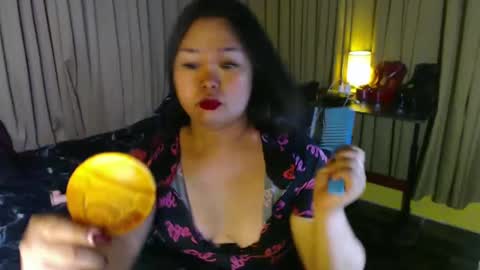 Snapshot of seductive_athenaxx chatting on 01.05.25 Athena online show from 01.05.25