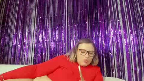 seductive_she_wolf online show from 01.10.25