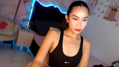 Snapshot of seductive_vana chatting on 10.24.25 Vanessa online show from 10.24.25