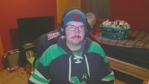 Snapshot of seek_1g chatting on 12.23.24 seek_1g online show from 12.23.24