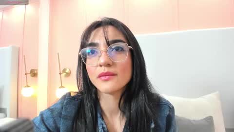 Selena Rous online show from 09.11.25