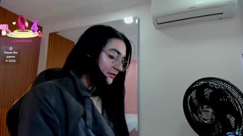 Selena Rous online show from 09.25.25