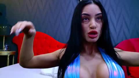 Selena Noir online show from 01.24.25