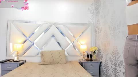 Selena reyess online show from 12.03.25