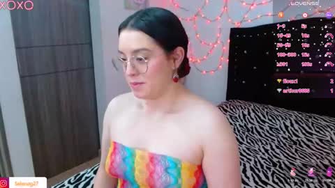 Selene G  online show from 09.17.25