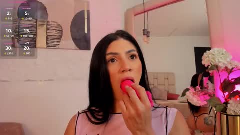 Snapshot of selenem_ chatting on 09.30.25 Selene online show from 09.30.25